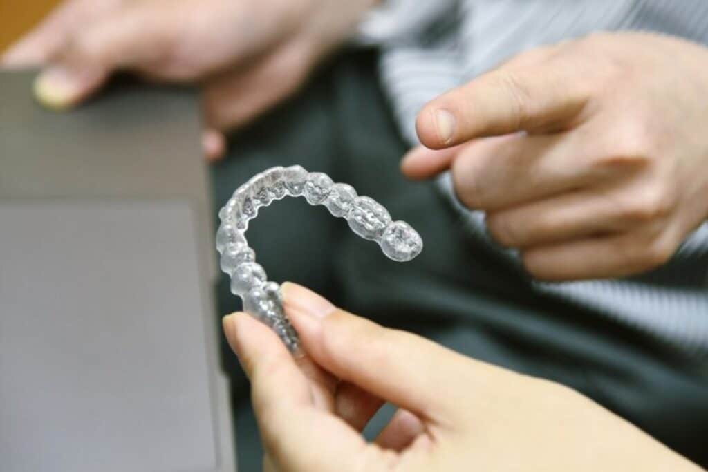 Does Invisalign Hurt